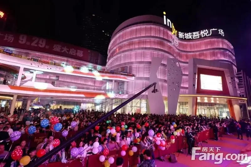 钦州市发展即将掀开新的一页 那么,新城吾悦广场到底有什么魔力 所到