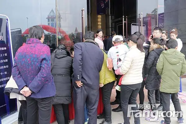 谁家人气爆棚？且看中环荣域再续传奇