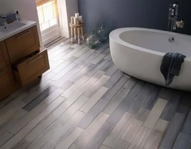 如今流行这种地板,防滑又耐用,难怪这么火!