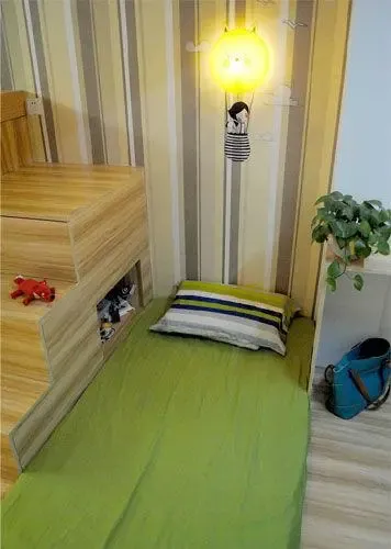 入户后所见的整体效果,除了厨卫,其他空间全部在这个长方形中.